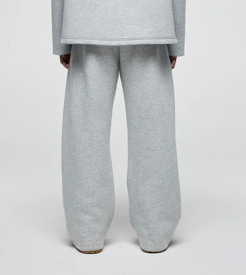 Studio Tracksuit - Image 9